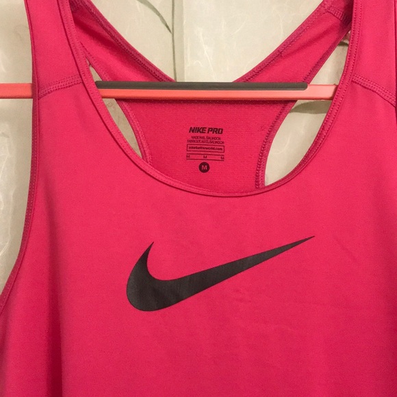 Nike Dry Fit Workout Top - NWT! - Picture 2 of 5